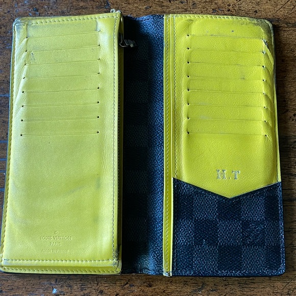 Louis Vuitton Brazza Damier Graphite Yellow Stripe Wallet- FLAWED GEM - Picture 3 of 13